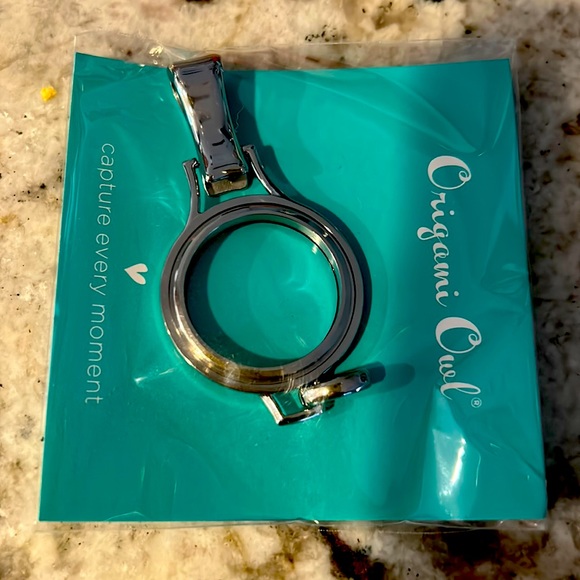 Origami owl locket lanyard. New in my package - Picture 1 of 2